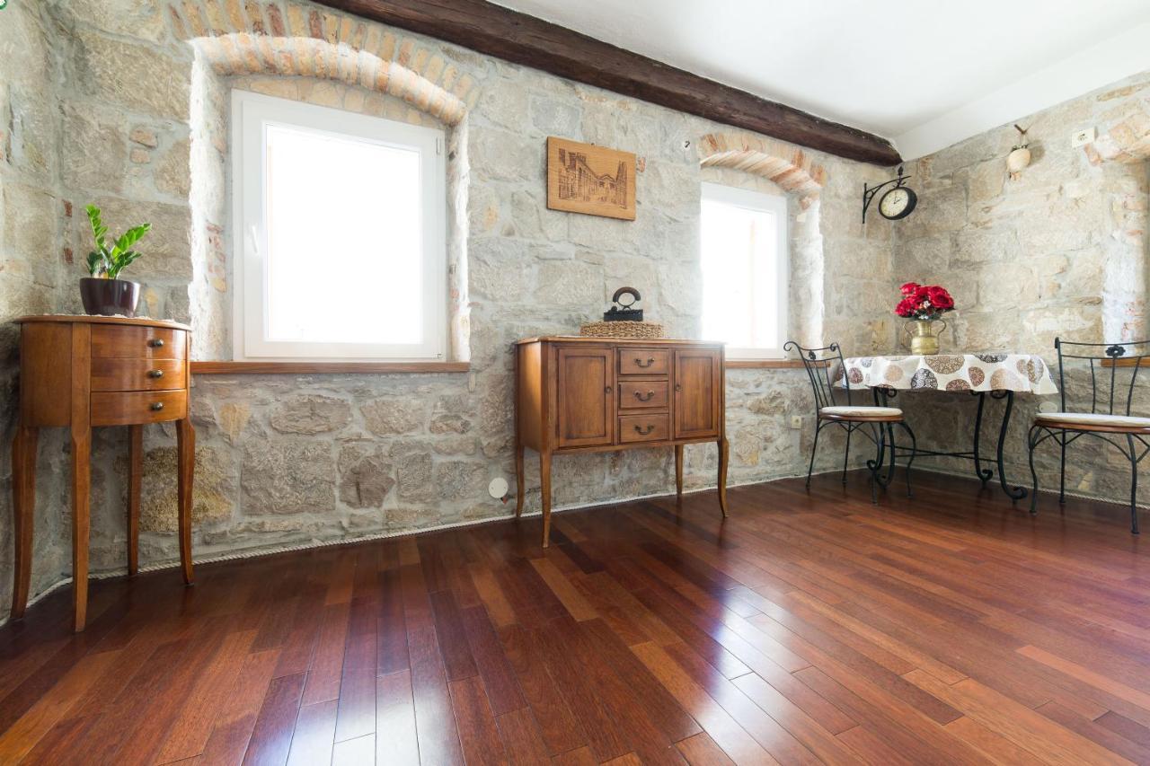 Guesthouse Mirula Σπλιτ Εξωτερικό φωτογραφία
