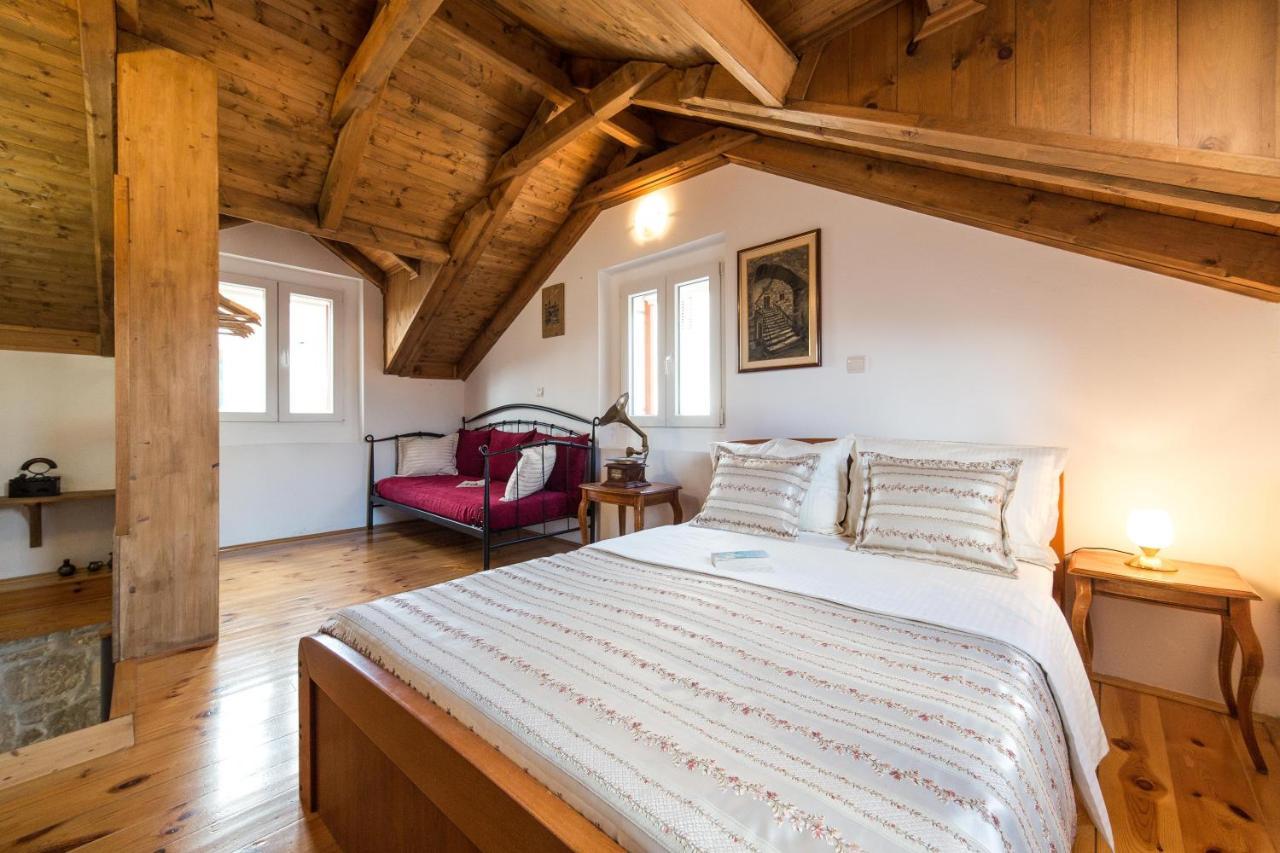 Guesthouse Mirula Σπλιτ Εξωτερικό φωτογραφία