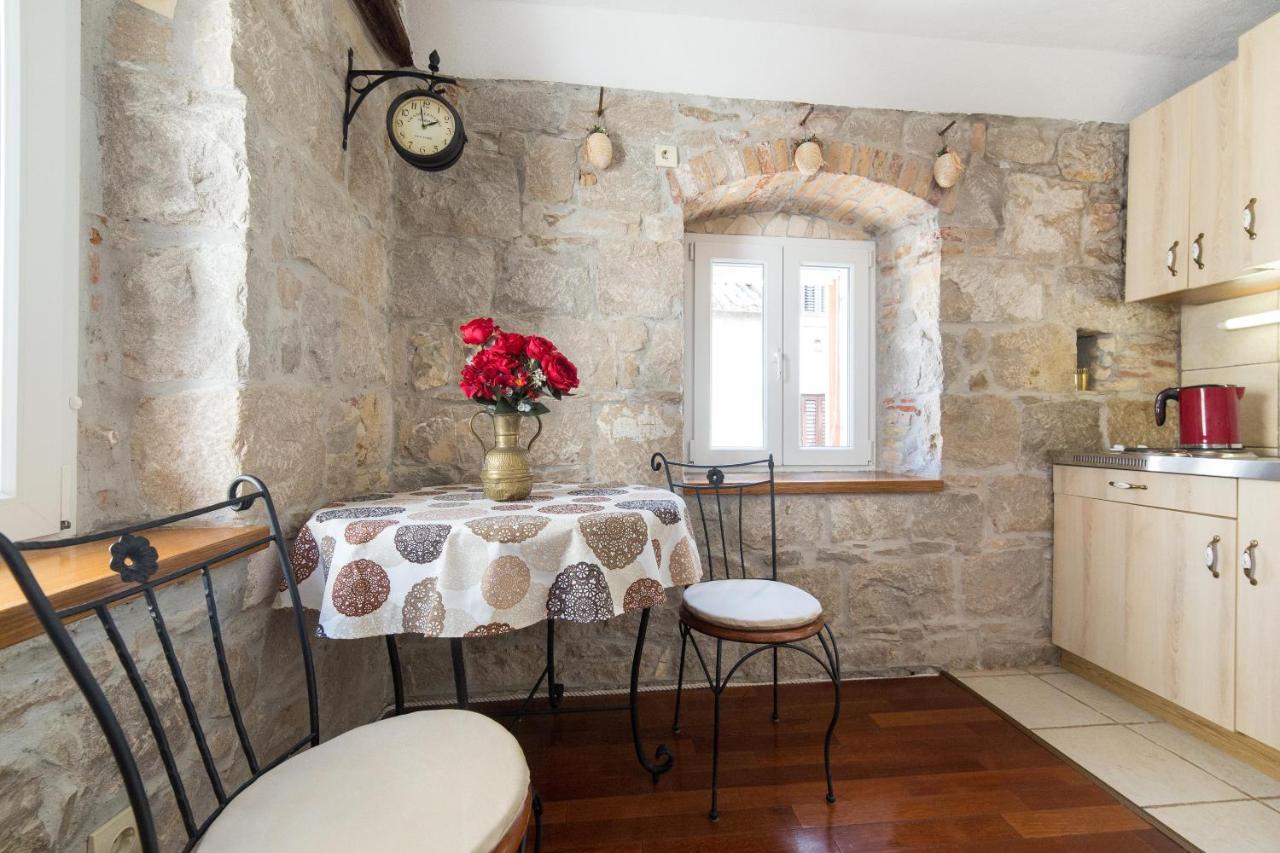 Guesthouse Mirula Σπλιτ Εξωτερικό φωτογραφία
