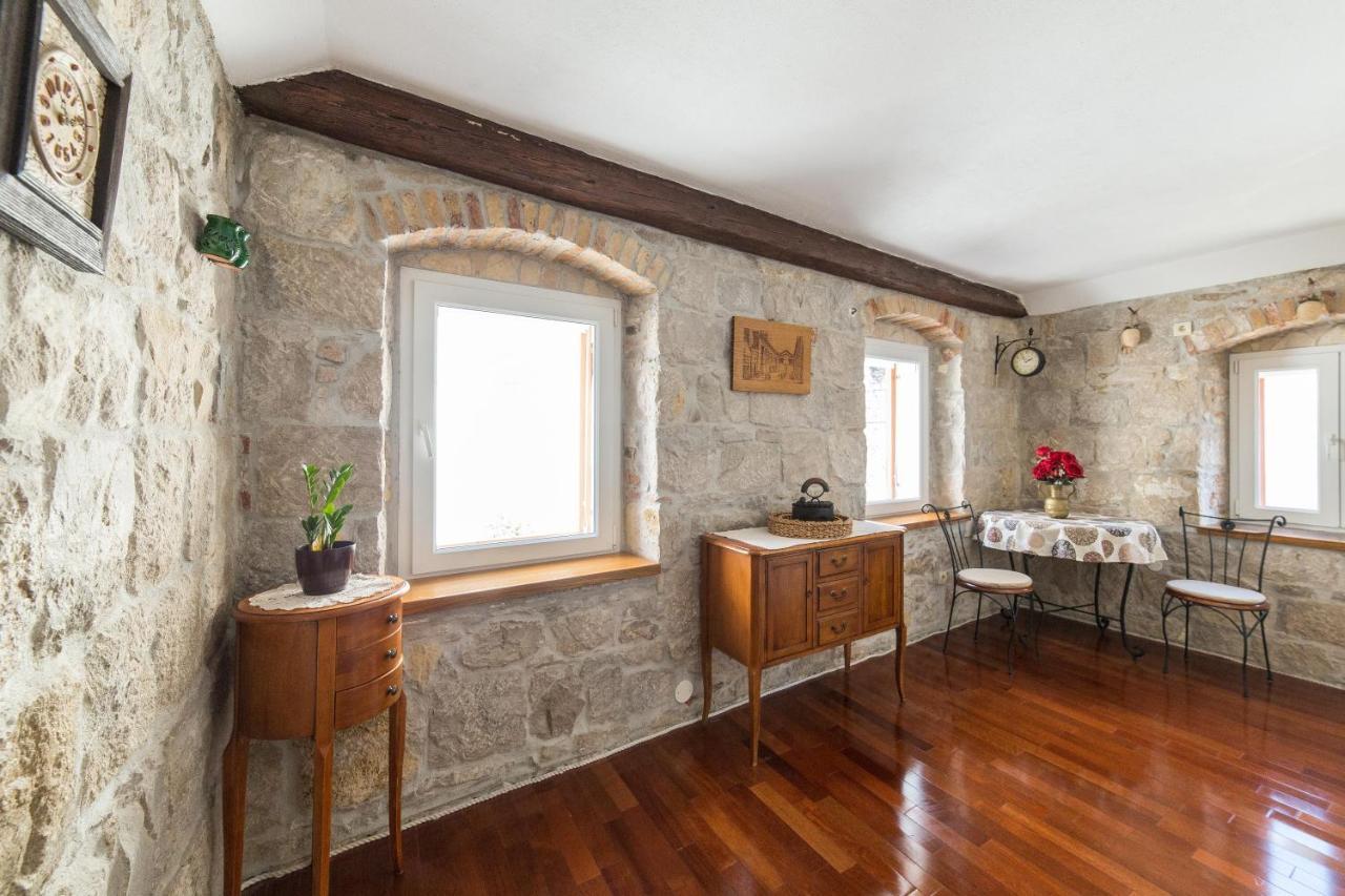 Guesthouse Mirula Σπλιτ Εξωτερικό φωτογραφία