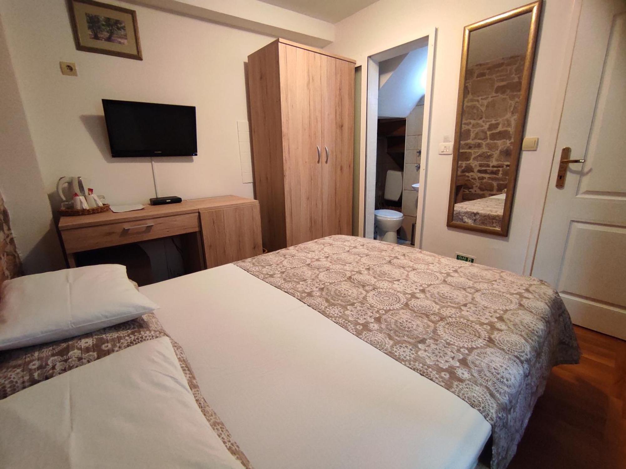 Guesthouse Mirula Σπλιτ Εξωτερικό φωτογραφία